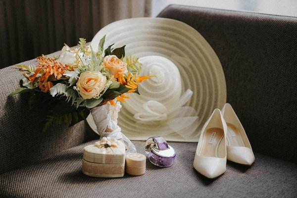 Comment choisir des chaussures de soirée pour un mariage en plein air?